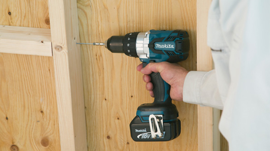 La perceuse visseuse DHP481RTJ MAKITA