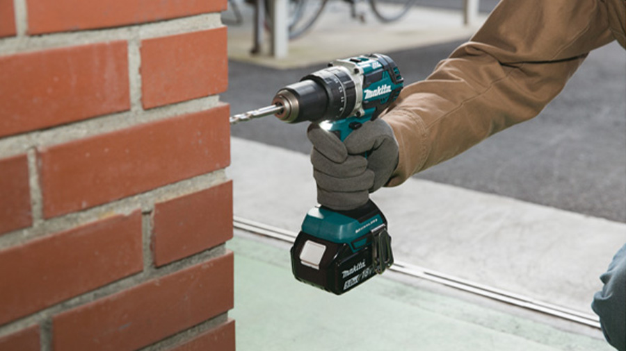 La perceuse visseuse DHP484RTJ MAKITA 