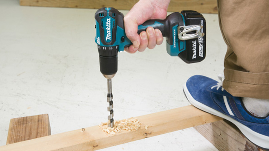 La perceuse visseuse DDF483RFJ Makita