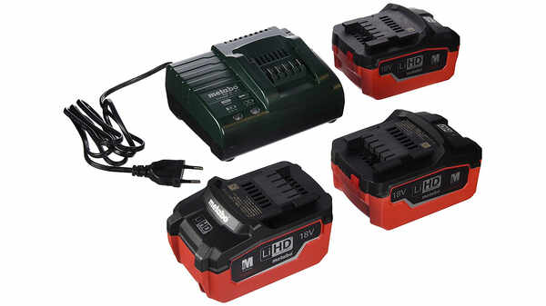 Pack batterie AEG 18V Li-Ion 4.0Ah et chargeur SET L1840BL - Cdiscount  Bricolage